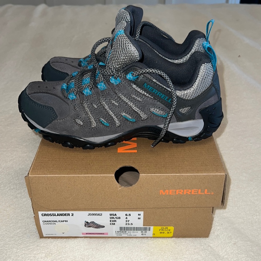 Merrell Crosslander 2 women’s hiking/tennis shoe. Size 6.5. Like new. Worn once.